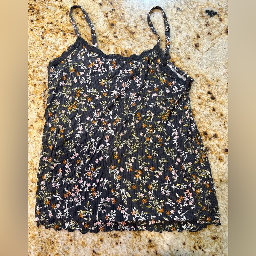 Flower patterned tank top